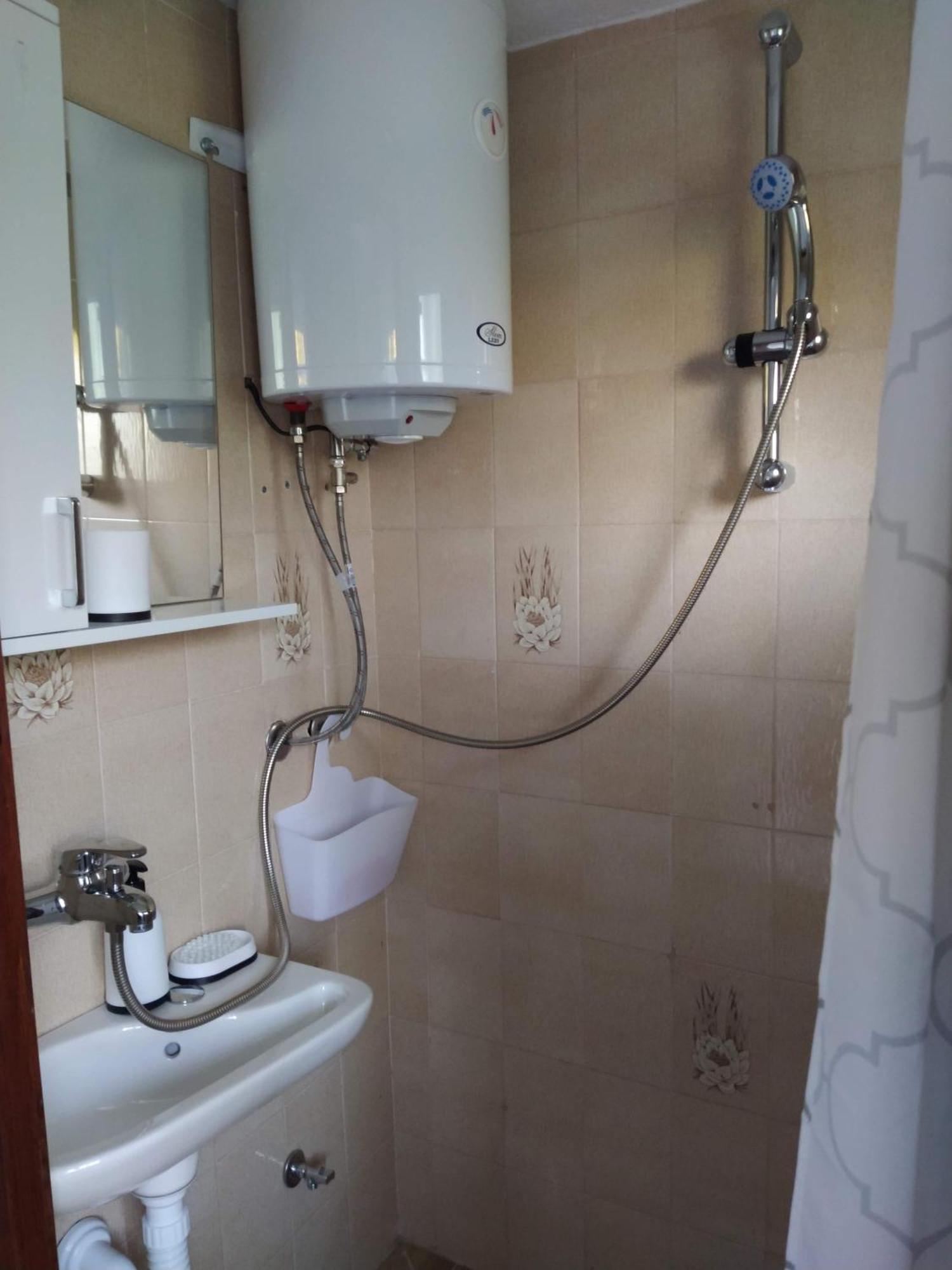 Guest House Bee Visoko Luaran gambar